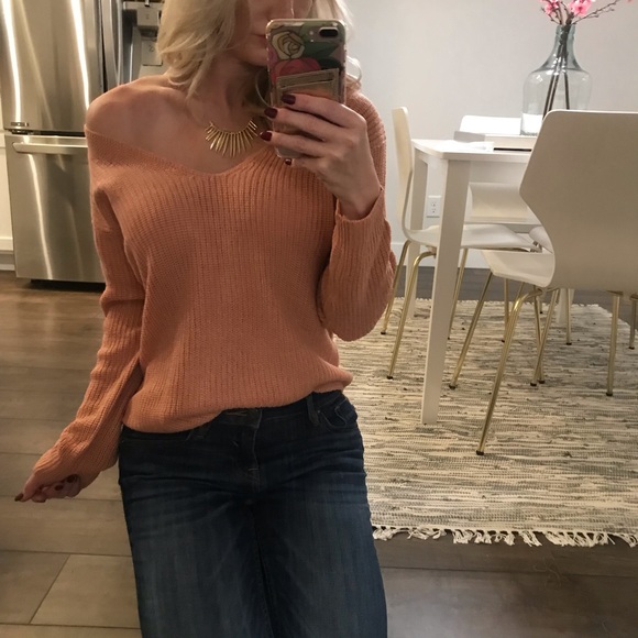 *SALE!* CHIC Cross Back Slouchy/Oversized Sweater - Picture 2 of 8